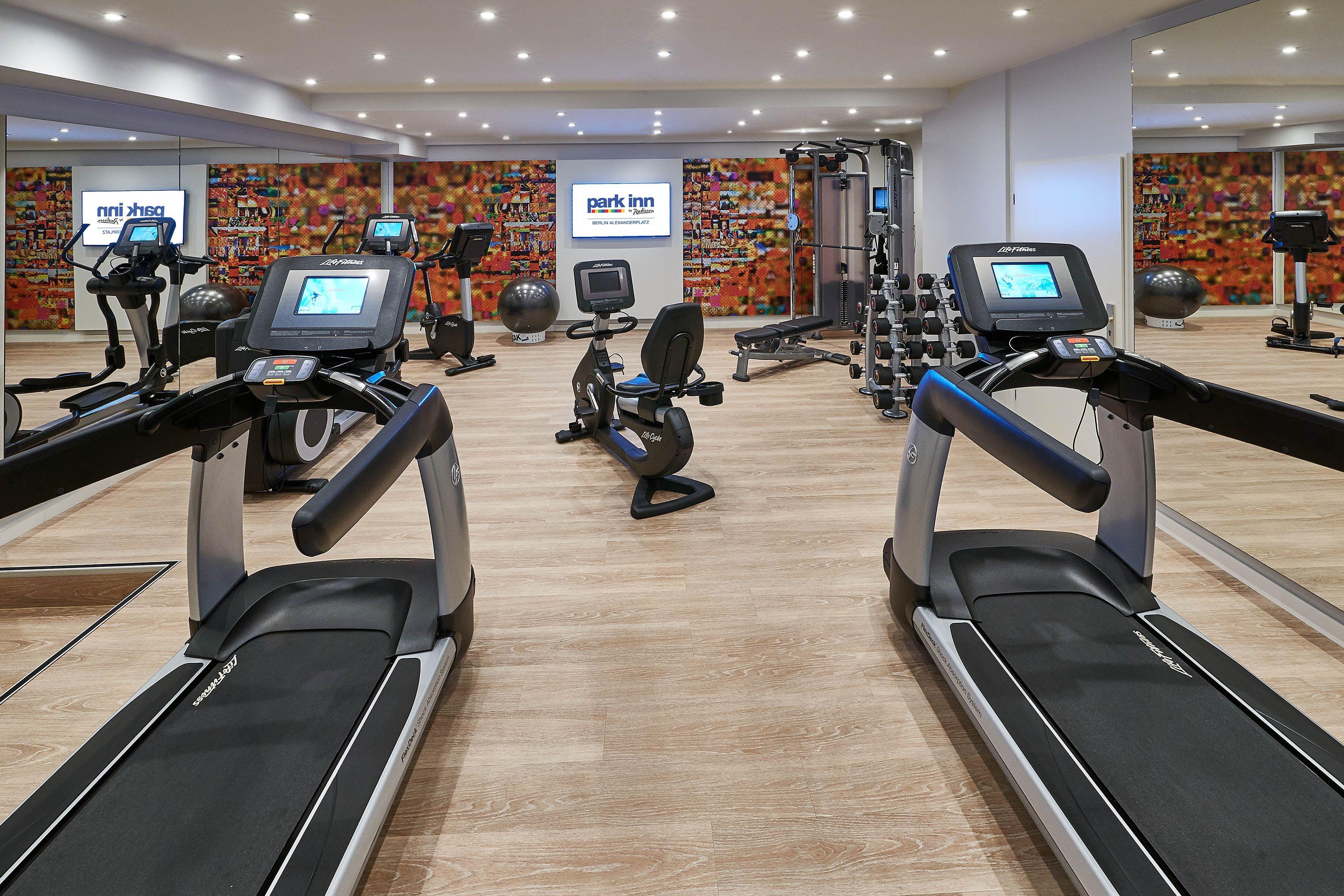 Park Inn By Radisson Berlin Alexanderplatz ภายนอก รูปภาพ Park Inn by Marriott Berlin-Wedding