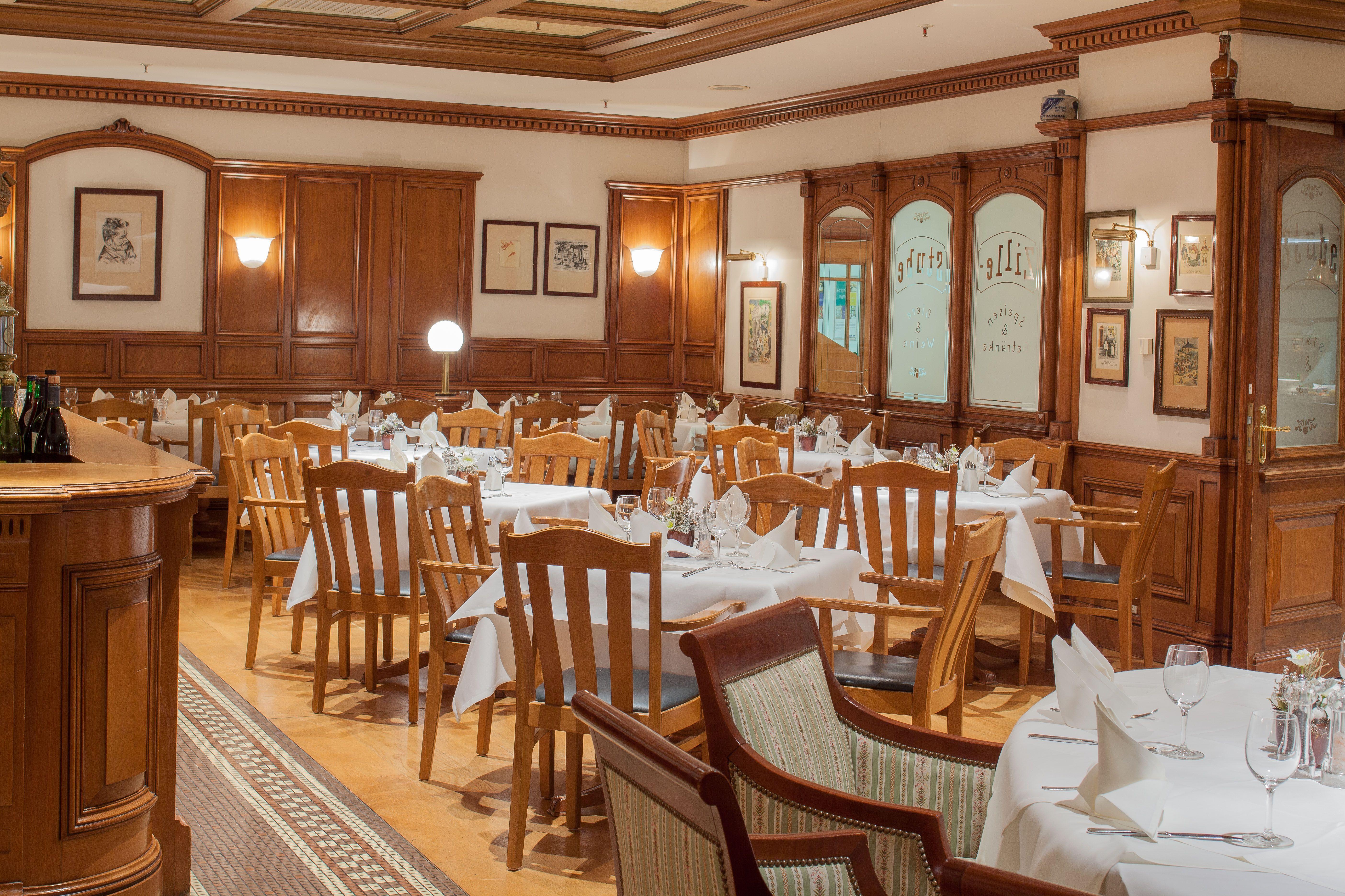Park Inn By Radisson Berlin Alexanderplatz ภายนอก รูปภาพ Restaurant interior