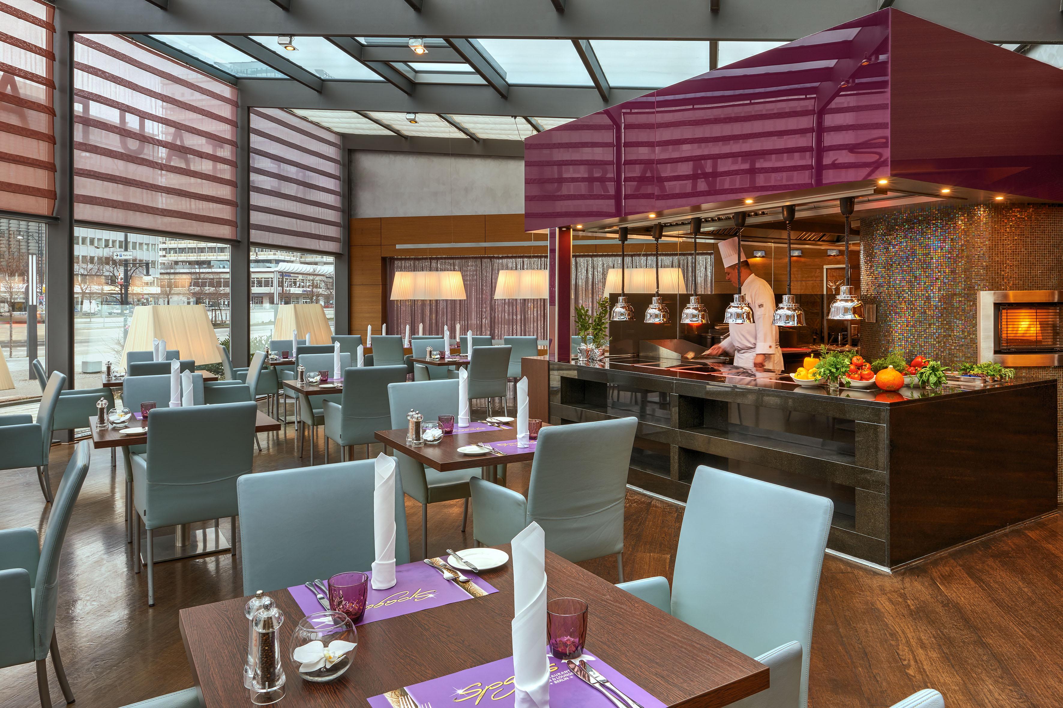 Park Inn By Radisson Berlin Alexanderplatz ภายนอก รูปภาพ Restaurant Speisesaal