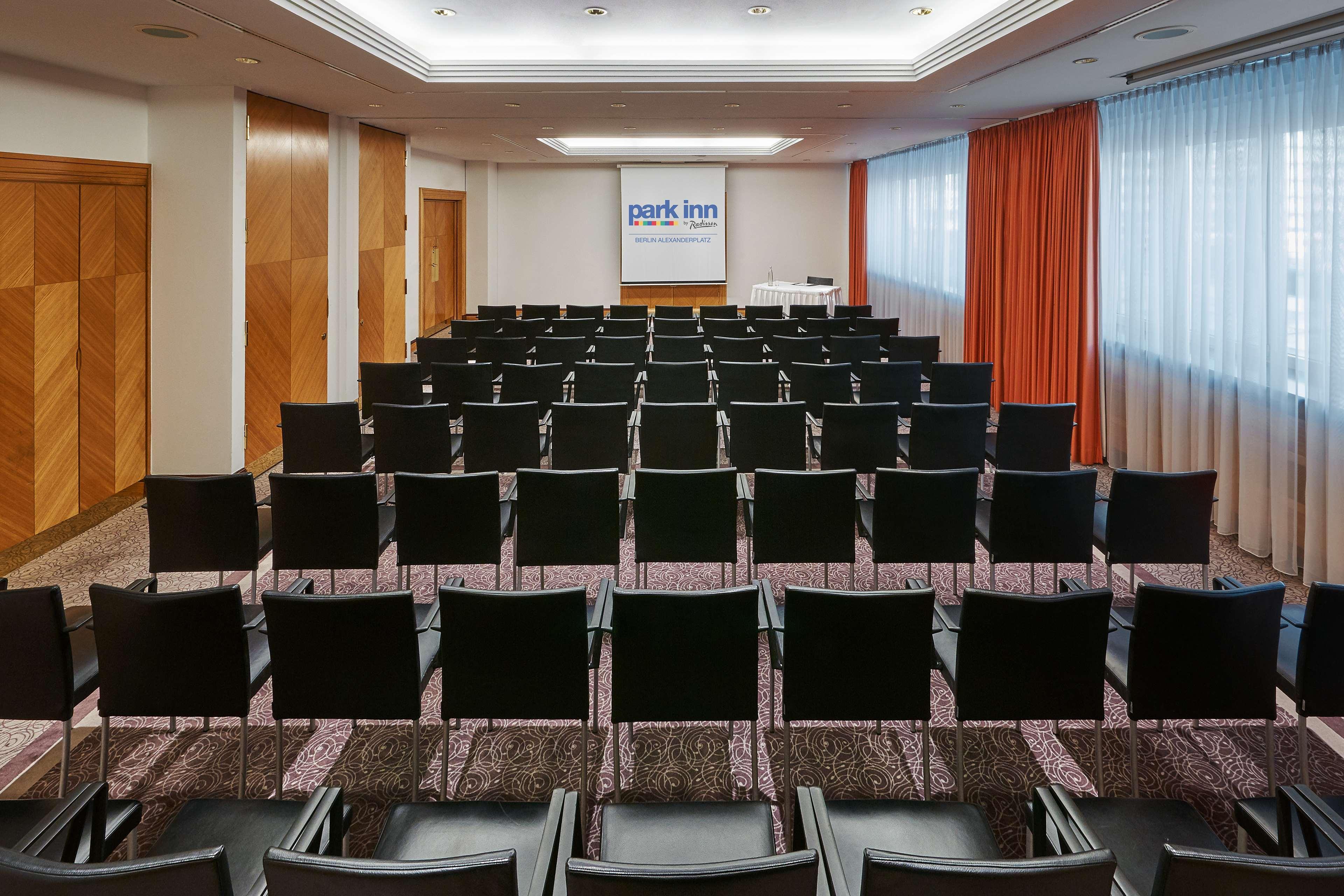 Park Inn By Radisson Berlin Alexanderplatz ภายนอก รูปภาพ Park Inn by Radisson