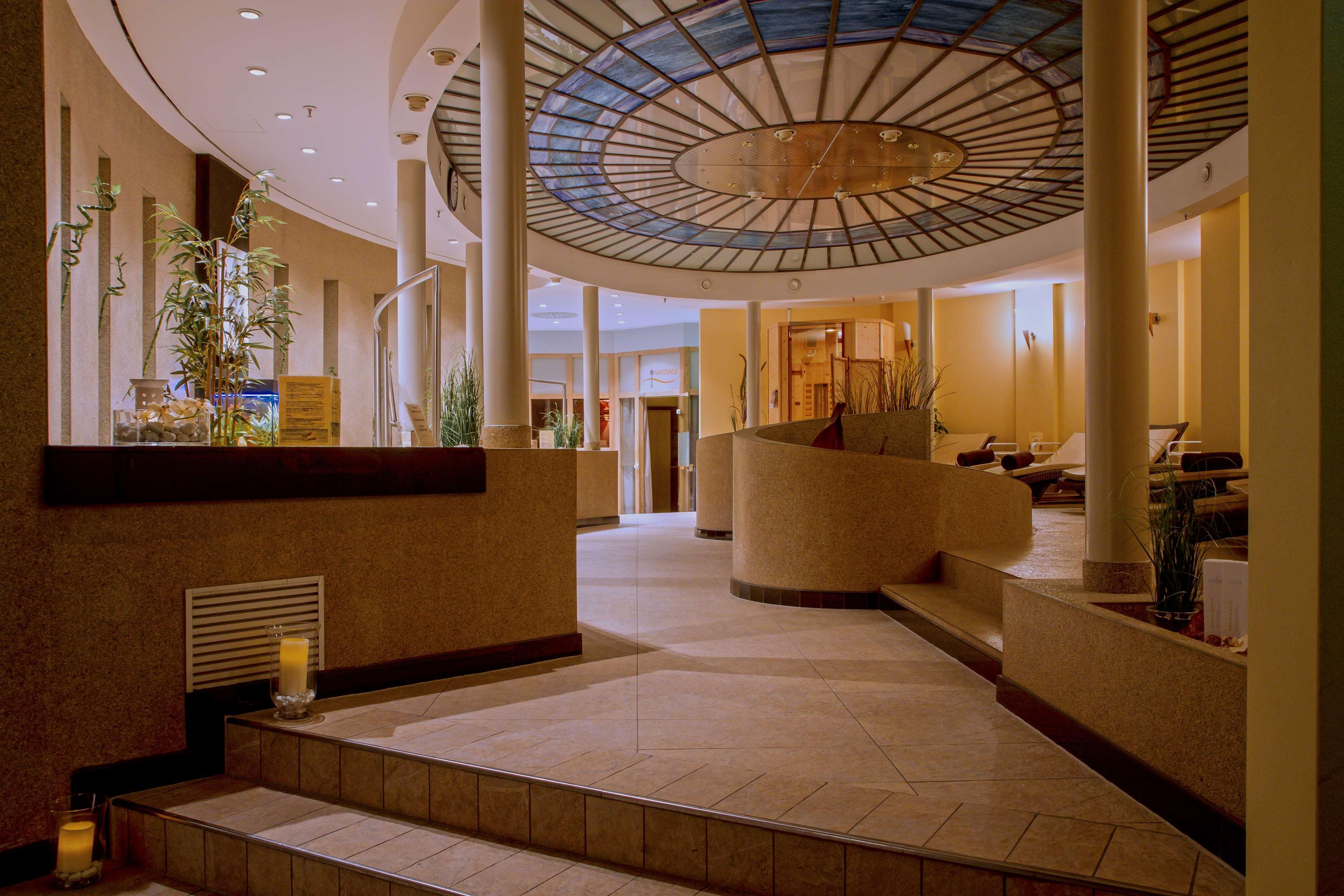 Park Inn By Radisson Berlin Alexanderplatz ภายนอก รูปภาพ Reception of a wellness hotel